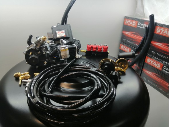 Комплект ГБО 4 Stag 200 Go Fast/ред.Stag r02/форс.Valtek + баллон 42л. Комплект ГБО 4 Stag 200 Go Fast/ред.Stag r02/форс.Valtek + баллон 42л.