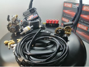Комплект ГБО 4 Stag Q-Box Basic/ред.Stag r02/форс.Valtek + балон 42л. Комплект ГБО 4 Stag Q-Box Basic/ред.Stag r02/форс.Valtek + балон 42л.