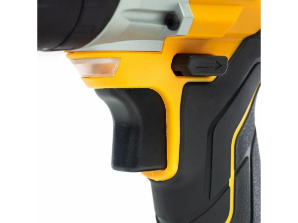 Дриль-шуруповерт акумуляторний (JCB-18CD-BE) 18V, max 45Nm в комплекті із зарядним пристроєм (JCB-18VFC-E) 2.4A та батареєю акумуляторною (JCB-20LI-E) 2.0AH JCB-18CD-2XB-E