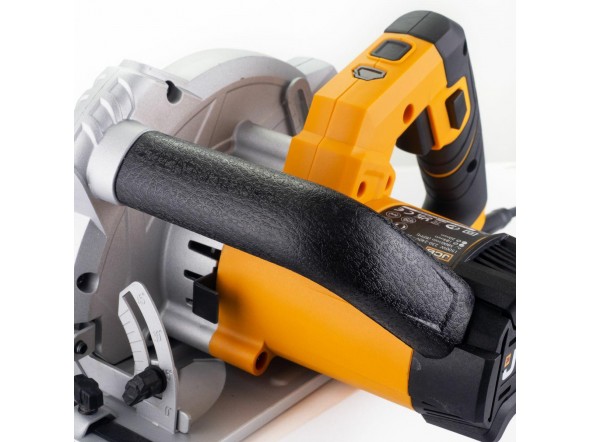 Пила циркулярна електрична (1500W, 5800 об/хв, діаметр диска 184 мм) JCB-CS1500-E Пила циркулярна електрична (1500W, 5800 об/хв, діаметр диска 184 мм) JCB-CS1500-E
